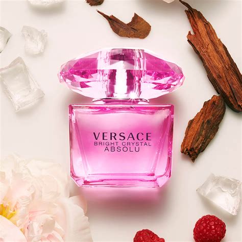 what is the difference between versace bright crystal and absolu|versace bright crystal absolu price.